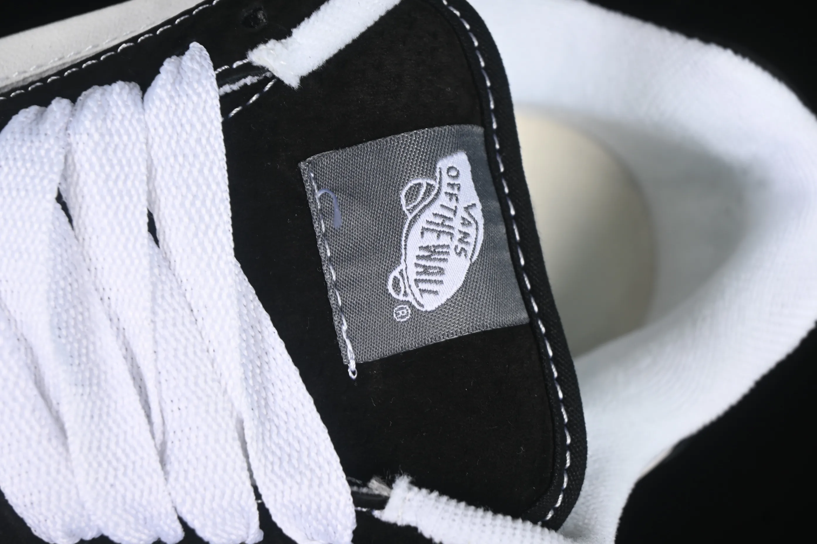 All categories Vans Vans series Vans Low Vans low-top Vans Knu Skool Vans low-top retro casual fat bread shoes VN0009QCCJJ